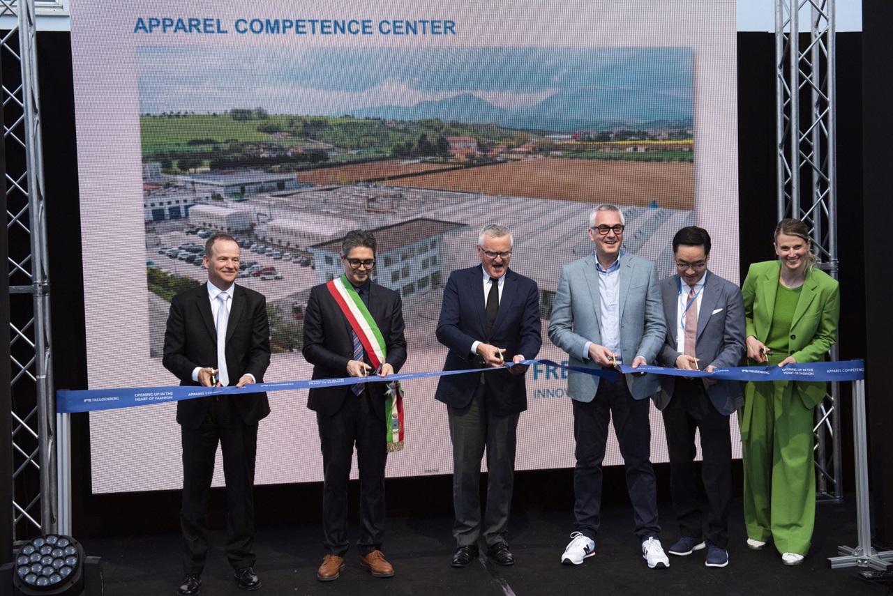 Freudenberg eröffnet neues Kompetenzzentrum für Bekleidungseinlagen in ...